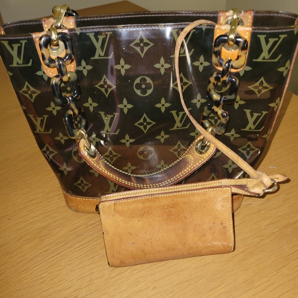LOUIS VUITTON Monogram Sac Ambre MM w/ Pouch - Picture 6 of 16